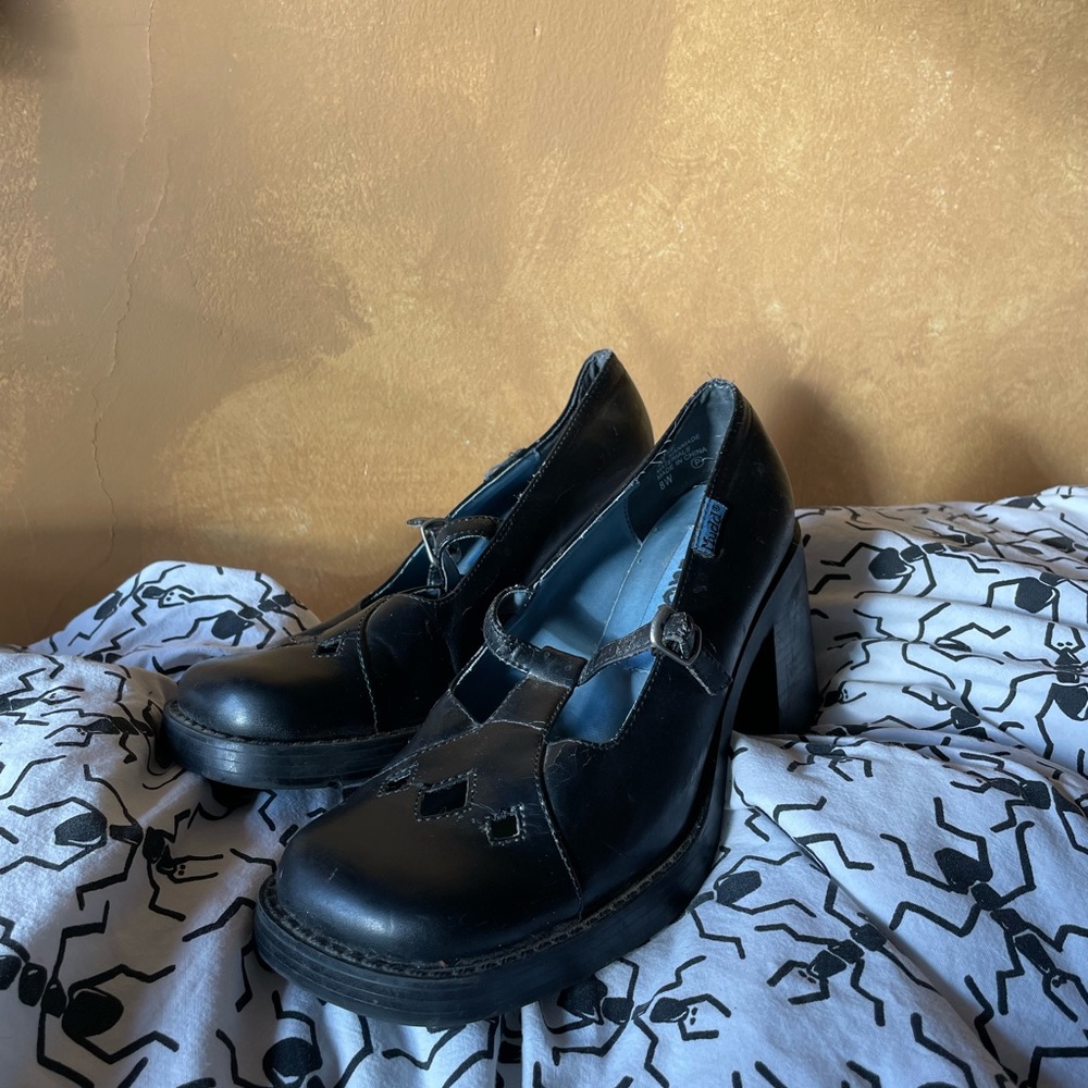 Vintage y2k/00’s Mudd. Mary Jane Platforms
